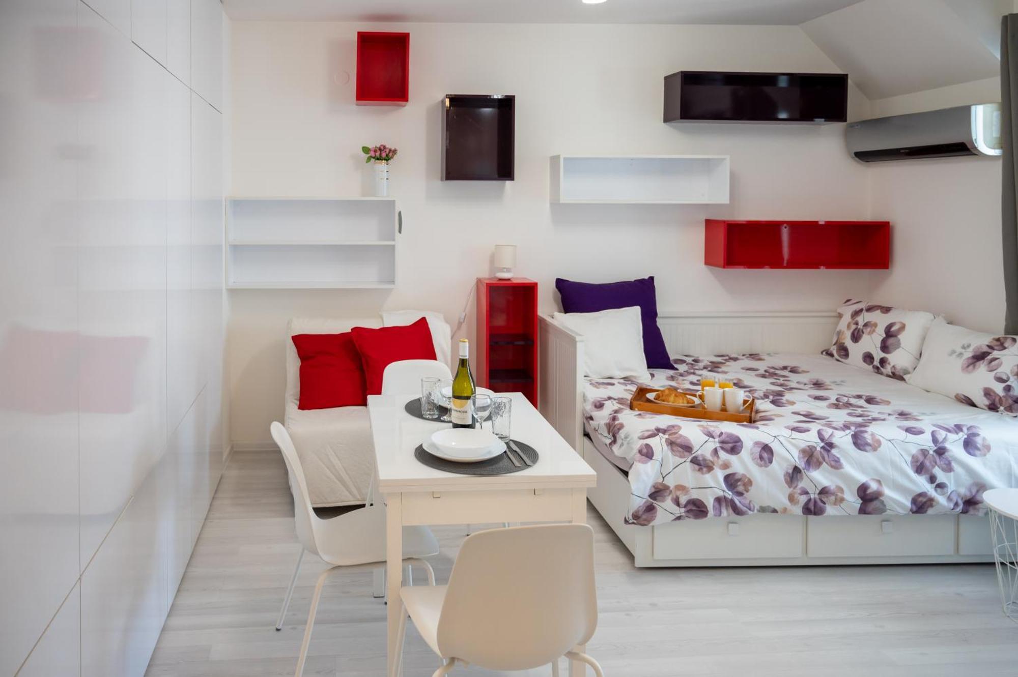 Colorful Studio With Balcony - Free Parking Apartment Sofia Exterior photo